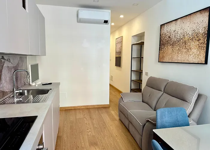 La Dimora - Elegante Trilocale In Centro A Due Passi Dal Mare *